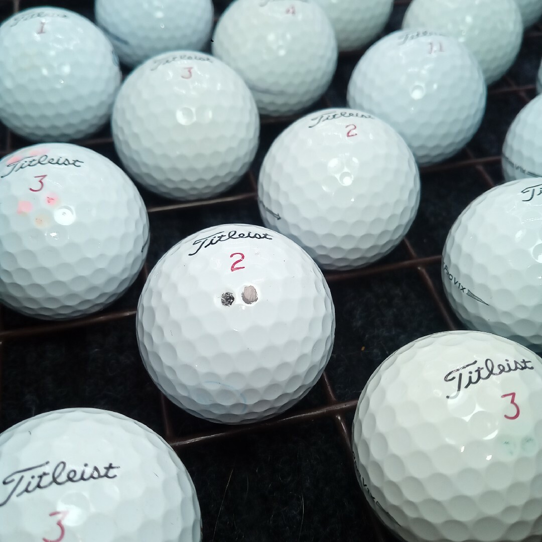 Titleist(タイトリスト)のタイトリスト PROV1x(18球 S~AB)ロストボール スポーツ/アウトドアのゴルフ(その他)の商品写真