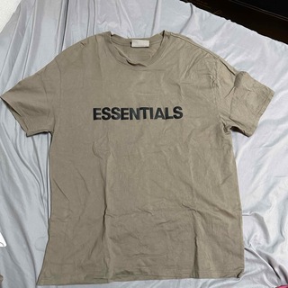 エスエッセンシャルズ(S.ESSENTIALS)のエッセンシャル　ESSENTIALS カーキ　Tシャツ　(Tシャツ/カットソー(半袖/袖なし))
