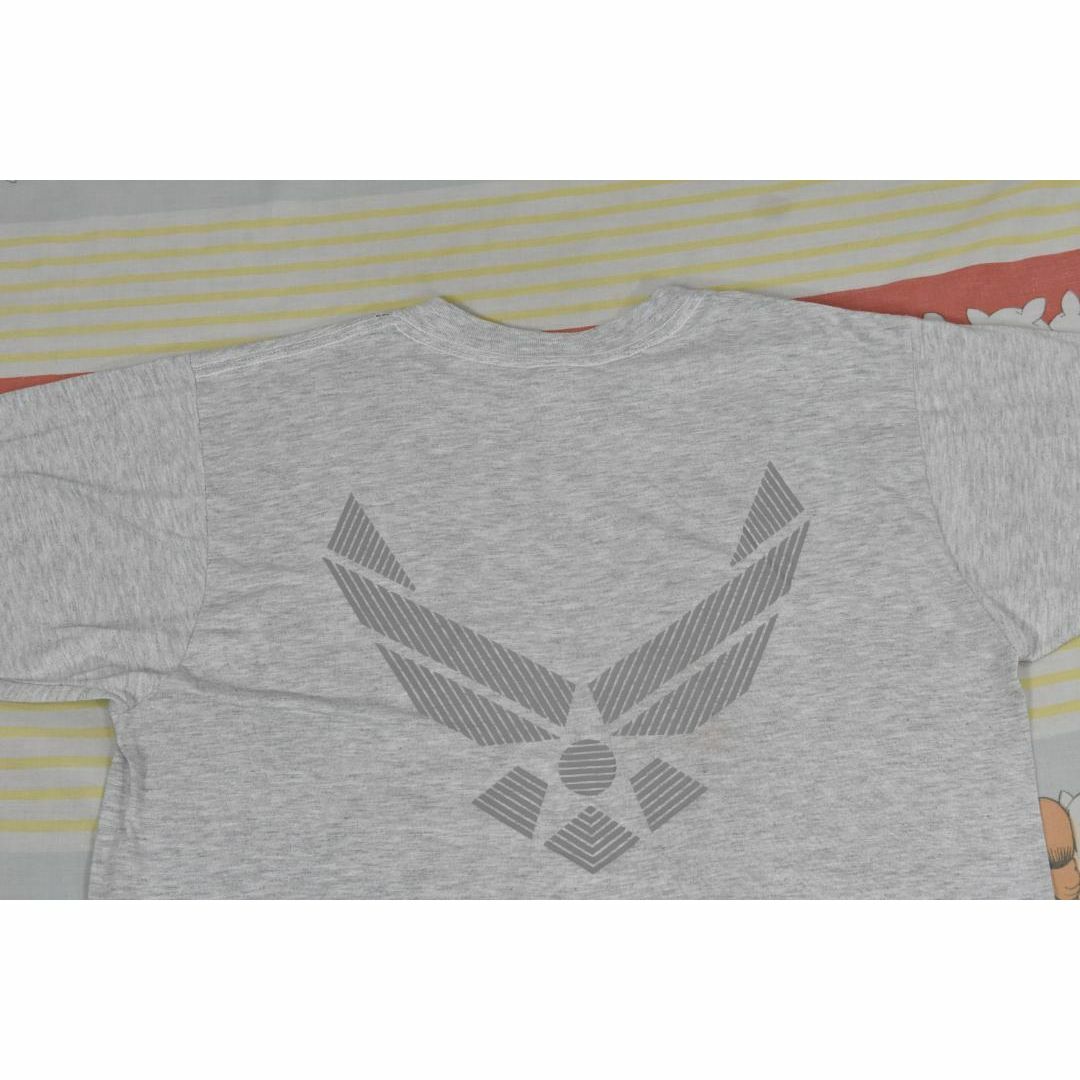 MILITARY(ミリタリー)の米軍 実物 AIR FORCE Tシャツ 14266 USA製 支給品 80 メンズのトップス(Tシャツ/カットソー(半袖/袖なし))の商品写真