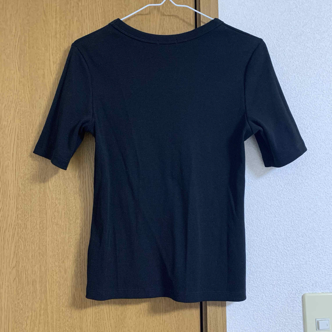 GU(ジーユー)のGU リブTシャツ Mサイズ レディースのトップス(Tシャツ(半袖/袖なし))の商品写真