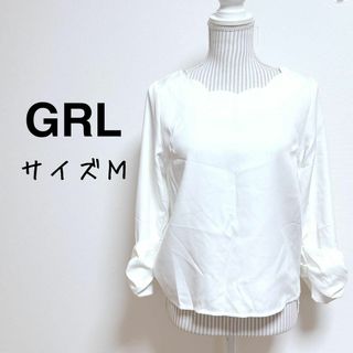 グレイル(GRL)のグレイル　スカラネックスリーブリボンブラウス【M】ビジュー　きれいめ　上品(シャツ/ブラウス(長袖/七分))