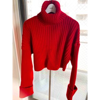 ザラ(ZARA)のZARA ザラ タートルネックニット ショート丈 リブ 赤 レッド コットン(ニット/セーター)