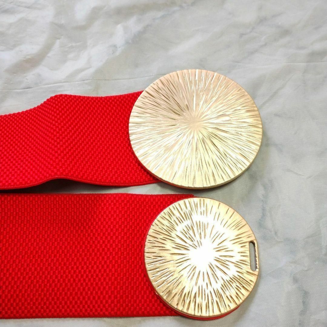 【レッド】ダブル ゴールドディスク バックル 幅広ゴムベルト レディースのファッション小物(ベルト)の商品写真