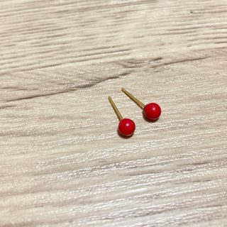 赤珊瑚　ピアス　アクセサリー(ピアス)