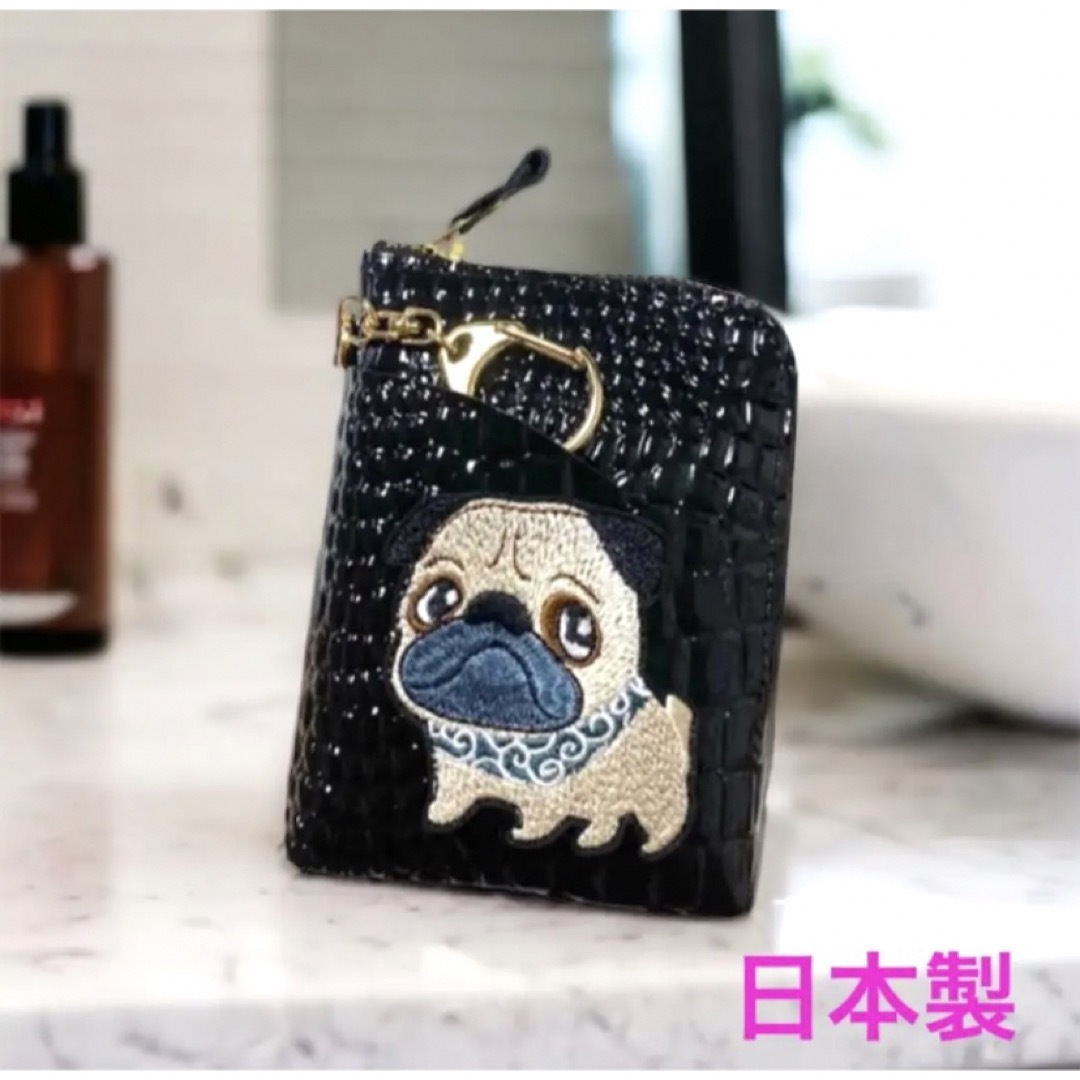 可愛い　パグのポーチ　黒　タバコケース　クロコ調　日本製　新品 レディースのファッション小物(ポーチ)の商品写真