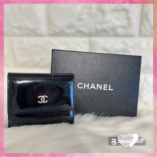 シャネル(CHANEL)の【箱あり正規品】CHANEL シャネル ココマーク エナメル 折り財布 ブラック(財布)