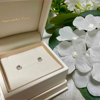 サマンサティアラ(Samantha Tiara)のSamantha Tiara ピアス 小さい シンプル 箱付き(ピアス)