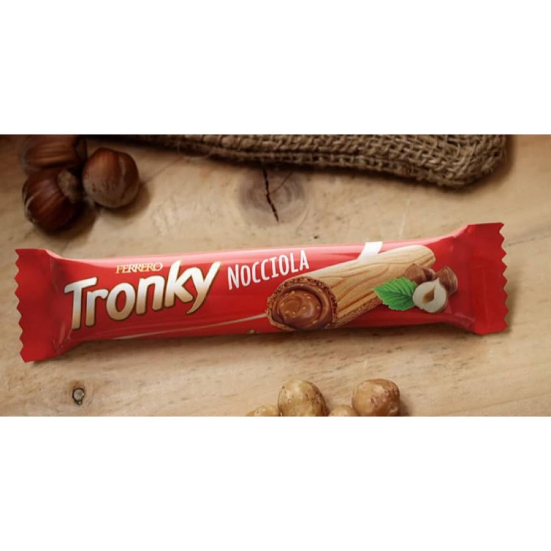 フェレロ(フェレロ)のフェレロ ロシェタブレット ホワイト& TRONKY （チョコ入ウエハース） 食品/飲料/酒の食品(菓子/デザート)の商品写真