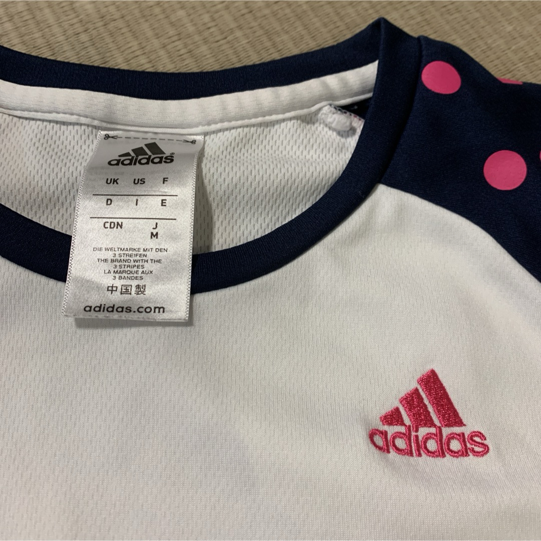 adidas(アディダス)のadidas アディダス Tシャツ　半袖　Mサイズ　レディース　ドット レディースのトップス(Tシャツ(半袖/袖なし))の商品写真