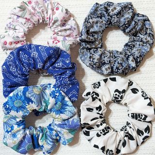 AM5個セットシュシュハンドメイド(ヘアアクセサリー)