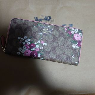 COACH　長財布　新品　未使用　レディース　花柄