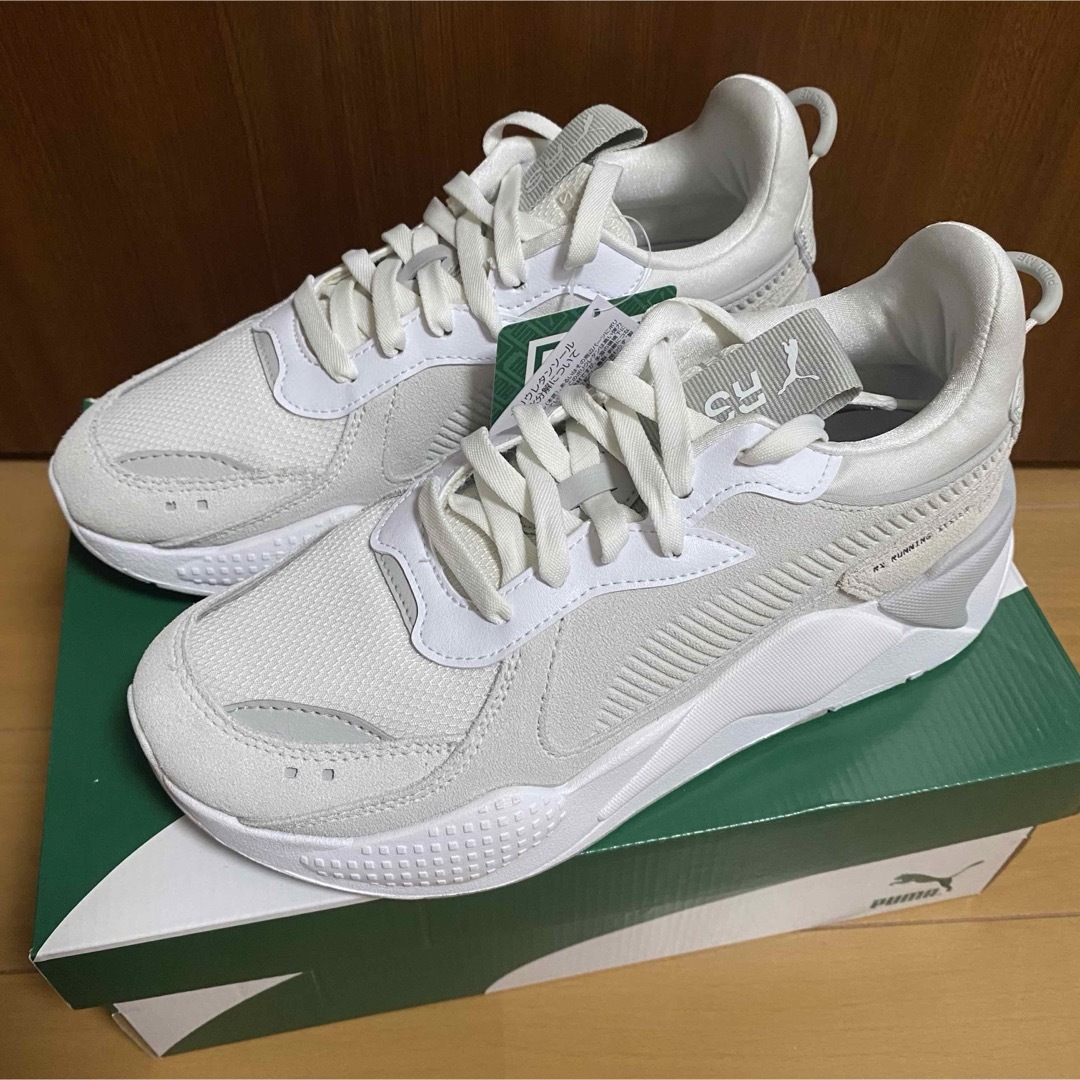 PUMA(プーマ)の【新品】PUMA  ☆ RS-X  リインベント　スニーカー　ホワイト×グレー レディースの靴/シューズ(スニーカー)の商品写真