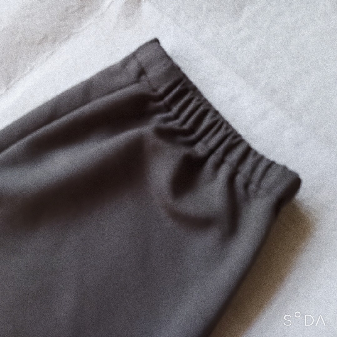 Clothing ISETAN MITSUKOSHI(クロージングイセタンミツコシ)のClothing ISETAN MITSUKOSHI　パンツ　Sサイズ　カーキ レディースのパンツ(カジュアルパンツ)の商品写真