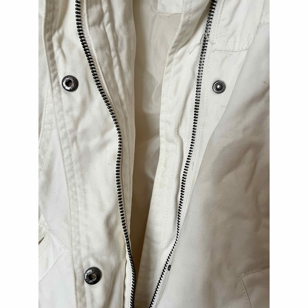 ホワイトブルゾン ジャケット 白 レディースのジャケット/アウター(ブルゾン)の商品写真