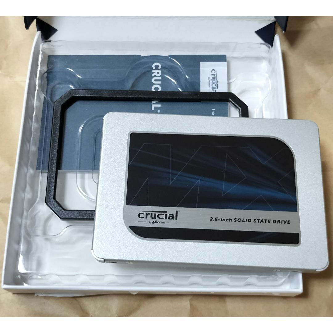 crucial(クルーシャル)のcrucial MX500 500GB CT500MX500SSD1 スマホ/家電/カメラのPC/タブレット(PCパーツ)の商品写真