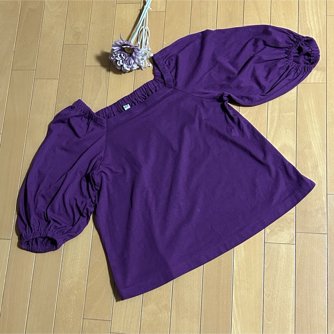 UNIQLO(ユニクロ)のユニクロ　2way オフショルダーT 七分袖 　Mサイズ レディースのトップス(カットソー(長袖/七分))の商品写真