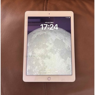 アップル(Apple)の【美品】Apple iPad 第6世代 Wi-Fi 32GB シルバー (タブレット)