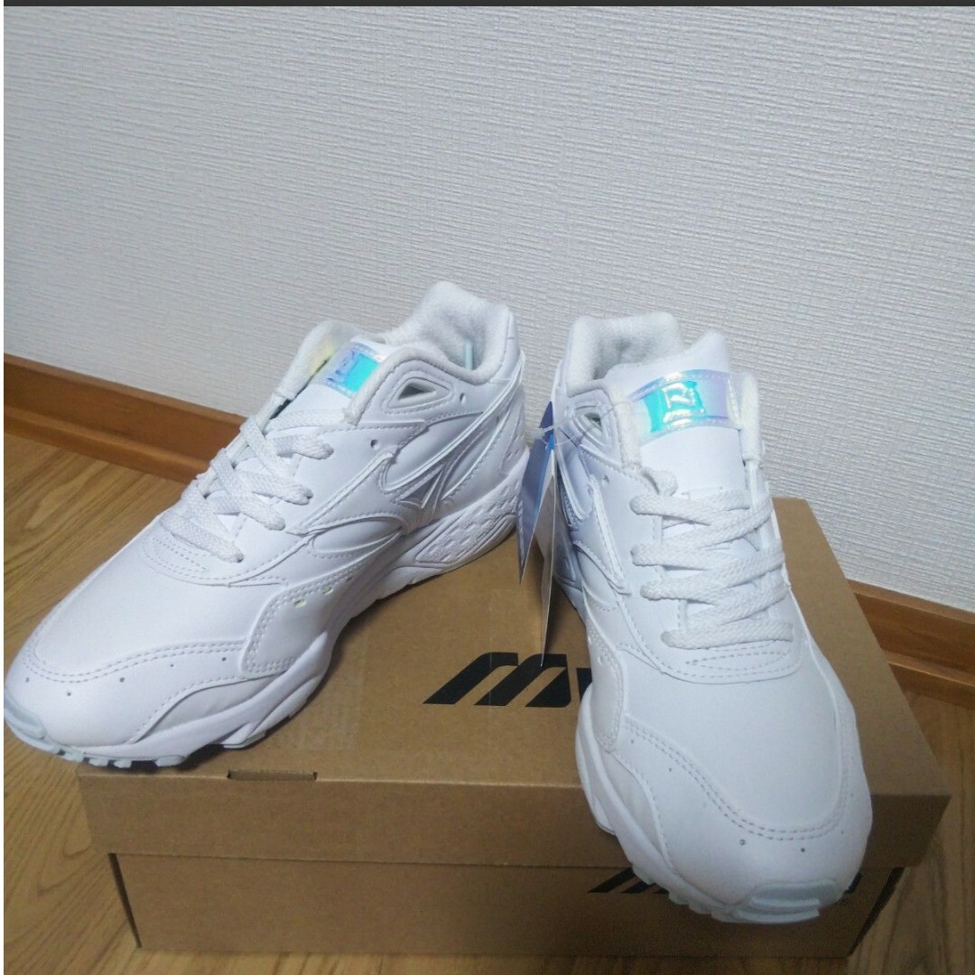 MIZUNO(ミズノ)の新品13200円☆Mizuno ミズノ スニーカー D1GG220201 レディースの靴/シューズ(スニーカー)の商品写真