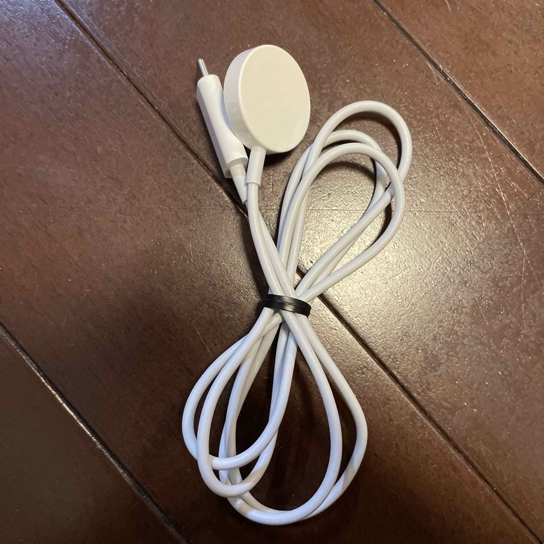 Apple(アップル)のApple Watch充電コード スマホ/家電/カメラのスマホアクセサリー(その他)の商品写真