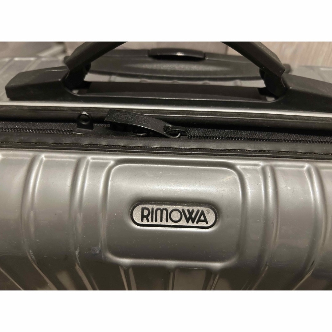 RIMOWA - 機内持ち込み可!RIMOWA リモワ サルサ 2輪 35L シャンパン RIMOWA - 機内持ち込み可!RIMOWA リモワ サルサ 2輪 35L シャンパン