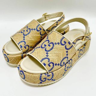 グッチ(Gucci)の近年モデル✨美品　GUCCI　GG プラットフォームサンダル　ラフィア(サンダル)