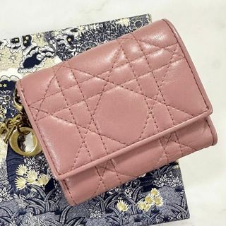 現行モデル✨DIOR　三つ折り財布　カナージュ　レディディオール　チャーム付き