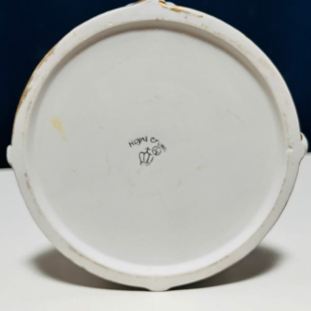 Royal Crown 陶磁器 英国アンティーク・西洋磁器 母と子供 置物 Royal Crown 陶磁器 英国アンティーク・西洋磁器 母と子供 置物