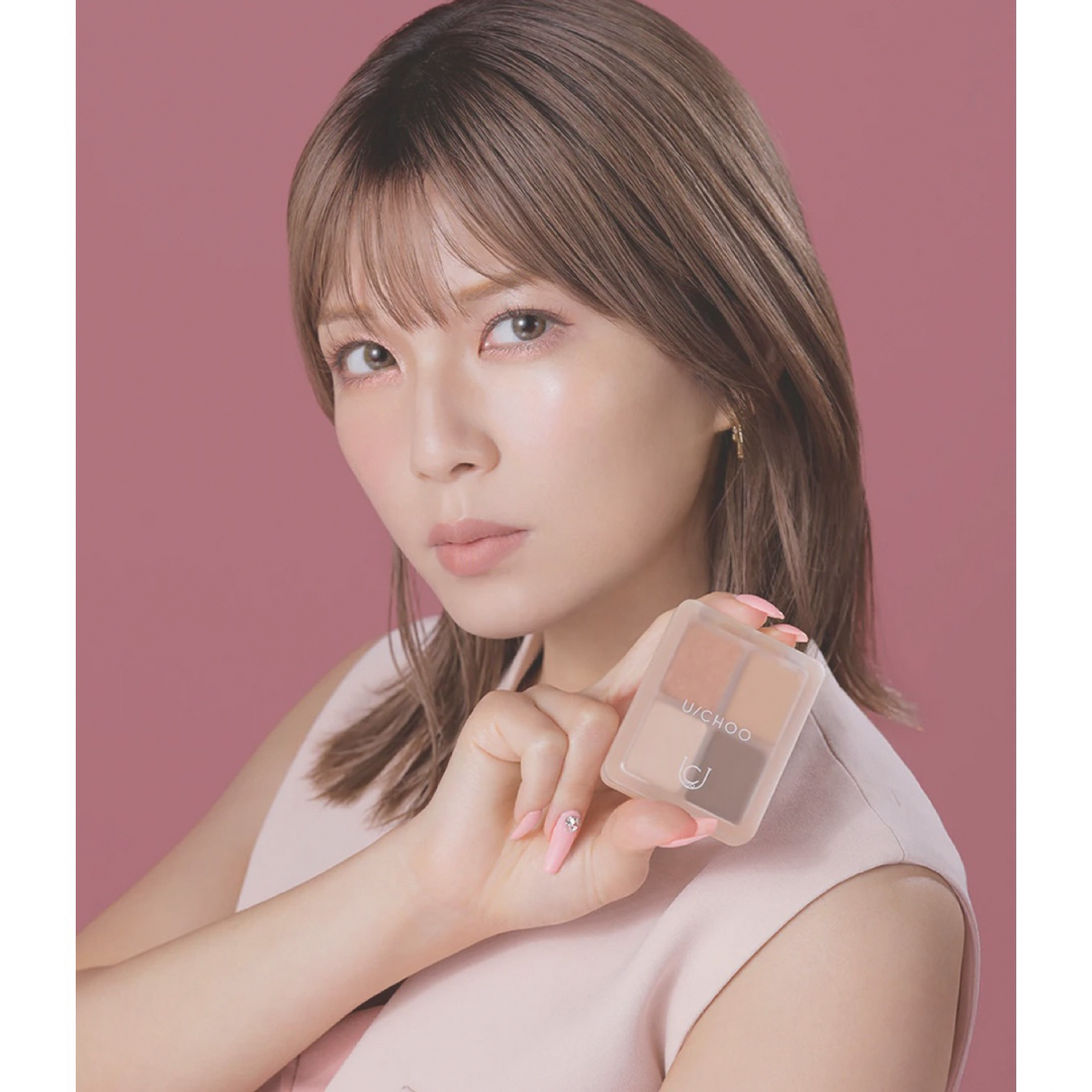 U/CHOO(ユーチュー) GLAM EYE SHADOW コスメ/美容のベースメイク/化粧品(アイシャドウ)の商品写真