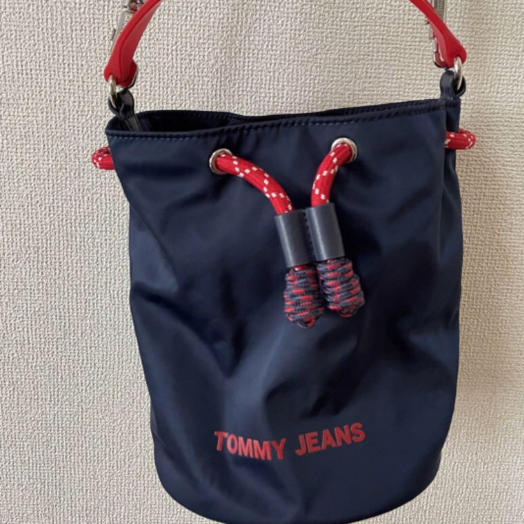 TOMMY JEANS(トミージーンズ)のtommy jeans バケツ型ショルダーバッグ レディースのバッグ(ショルダーバッグ)の商品写真