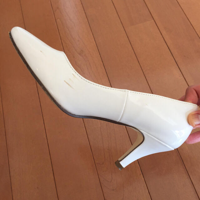 ホワイトエナメルパンプスサイズLサイズ(*☻-☻*) レディースの靴/シューズ(ハイヒール/パンプス)の商品写真