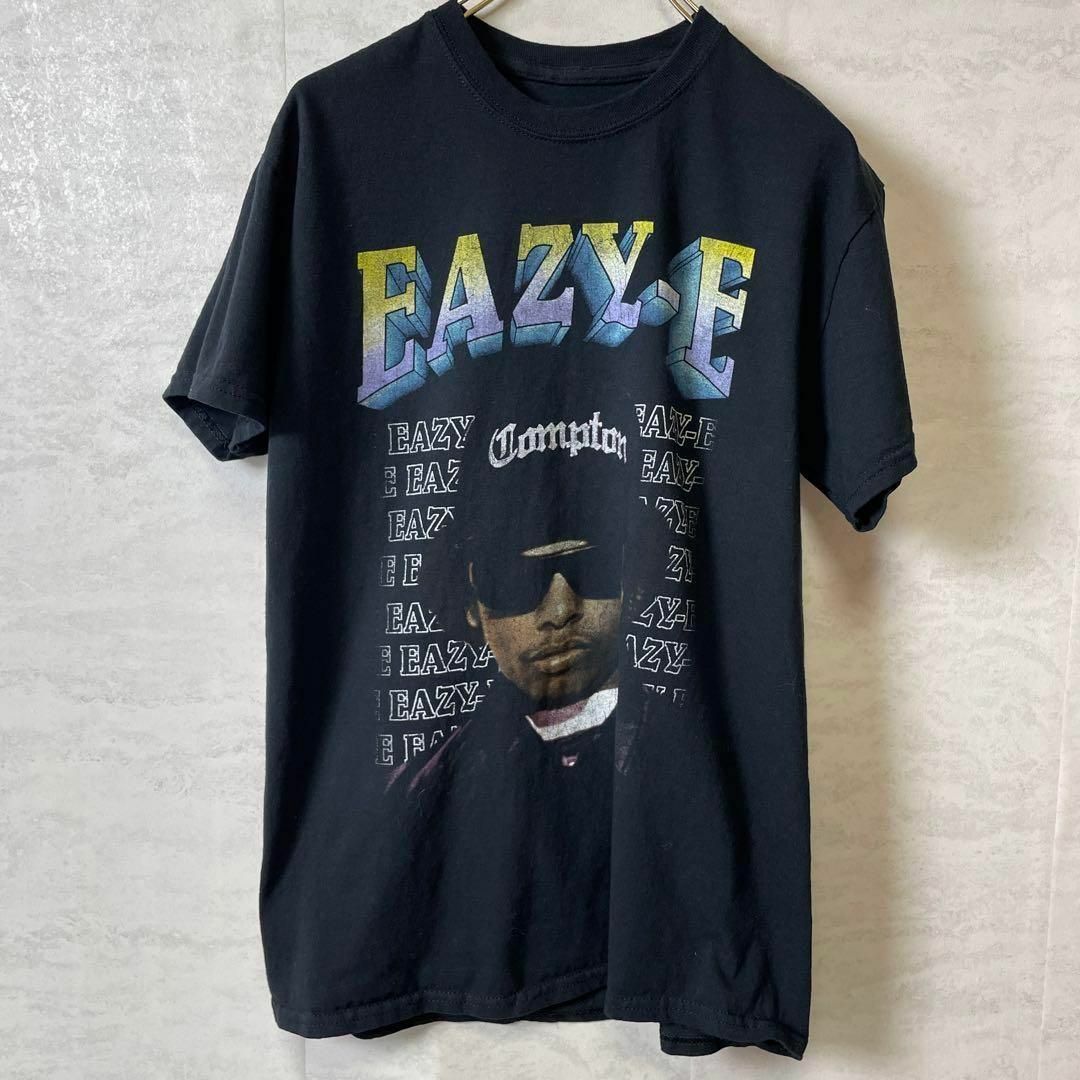 MUSIC TEE(ミュージックティー)のバンドＴシャツ　イージーE　EAZYE　半袖Ｔシャツ　黒ブラック　メンズ　古着 メンズのトップス(Tシャツ/カットソー(半袖/袖なし))の商品写真