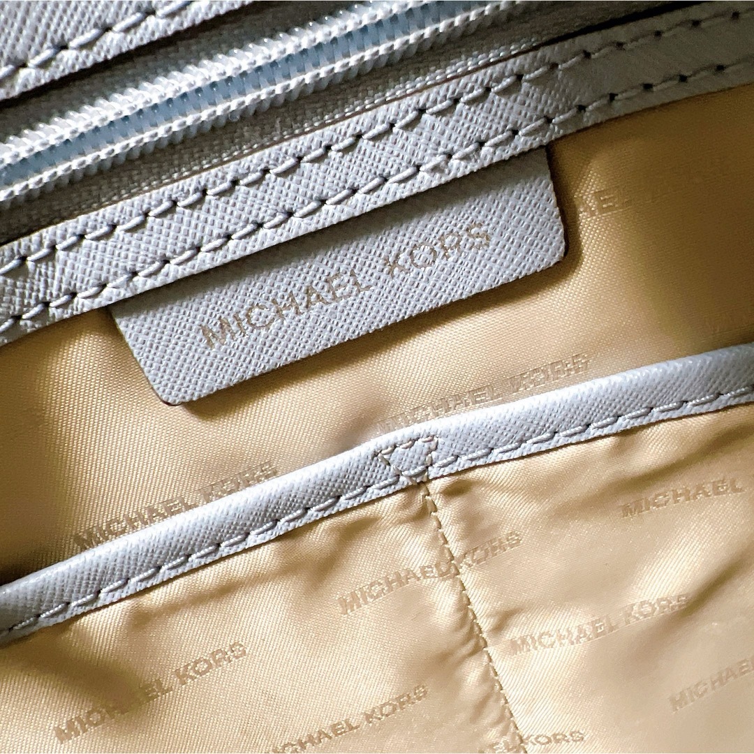 Michael Kors(マイケルコース)の☆美品☆送料無料☆MICHAELKORSマイケルコース2WAYハンドバッグ☆ レディースのバッグ(ハンドバッグ)の商品写真