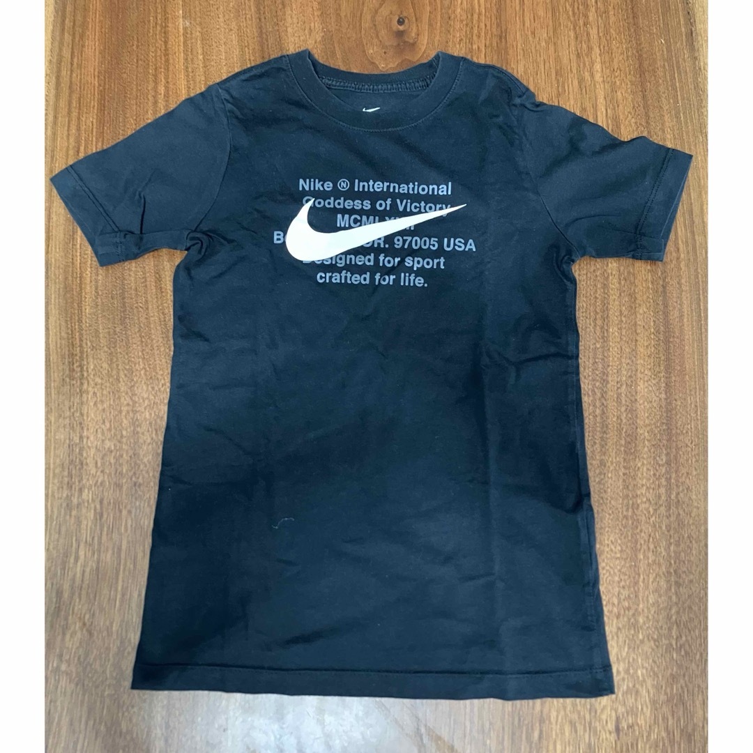 NIKE(ナイキ)のNIKE  Tシャツ　キッズ キッズ/ベビー/マタニティのキッズ服女の子用(90cm~)(Tシャツ/カットソー)の商品写真