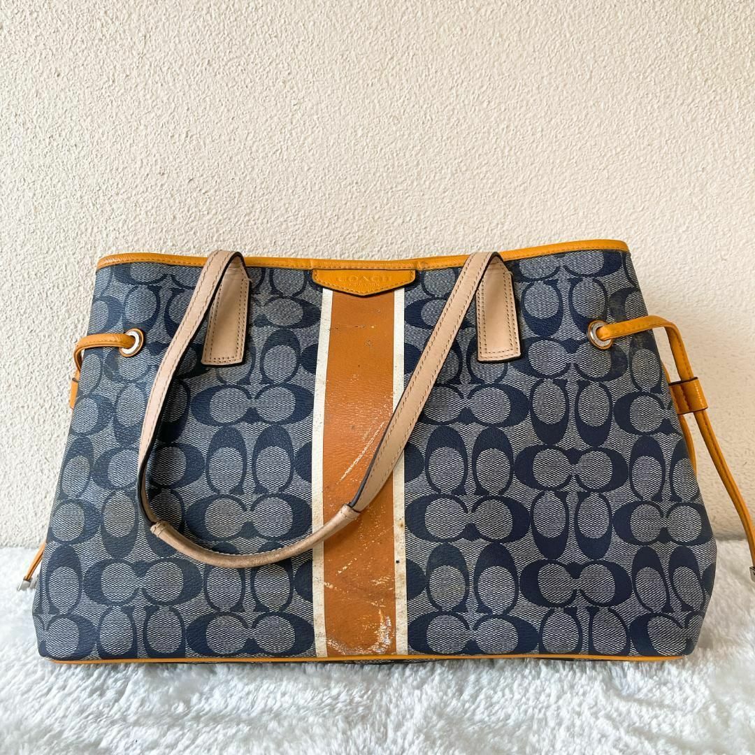 COACH(コーチ)の美品✨COACH コーチセミショルダーバッグトートバッグブルー青シグネチャー総柄 レディースのバッグ(ショルダーバッグ)の商品写真