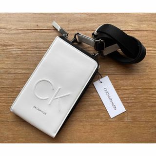 Calvin Klein - 出品特別価格‼️カルバンクライン　ショルダーバック　新品未使用品