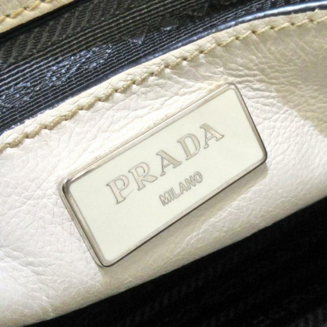 PRADA(プラダ)のPRADA(プラダ) トートバッグ トライアングルロゴ 白 レザー レディースのバッグ(トートバッグ)の商品写真