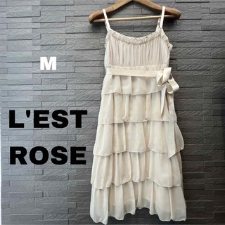 L'EST ROSE - レストローズ　ラメ入り ミディアムドレス ベージュ ティアード キャミドレス 白
