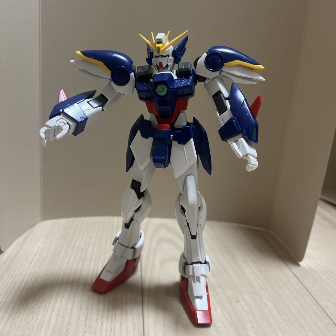 mg 1/ xxg-00w0 ウイングガンダムゼロ  エンドレスワルツ版 エンタメ/ホビーのおもちゃ/ぬいぐるみ(模型/プラモデル)の商品写真