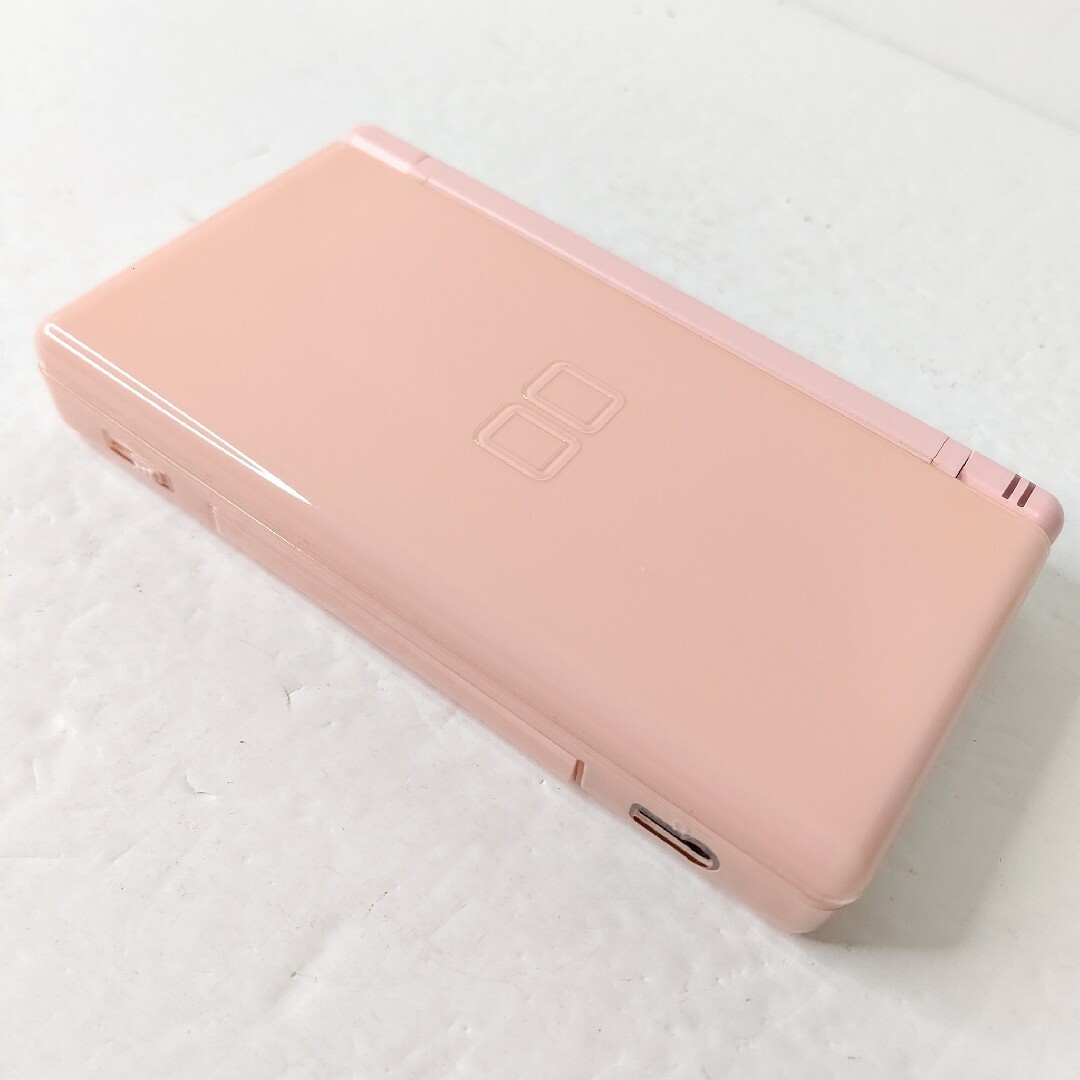 ニンテンドーDS(ニンテンドーDS)のNintendo　ニンテンドーDSlite　ノーブルピンク　美品　任天堂ゲーム機 エンタメ/ホビーのゲームソフト/ゲーム機本体(携帯用ゲーム機本体)の商品写真