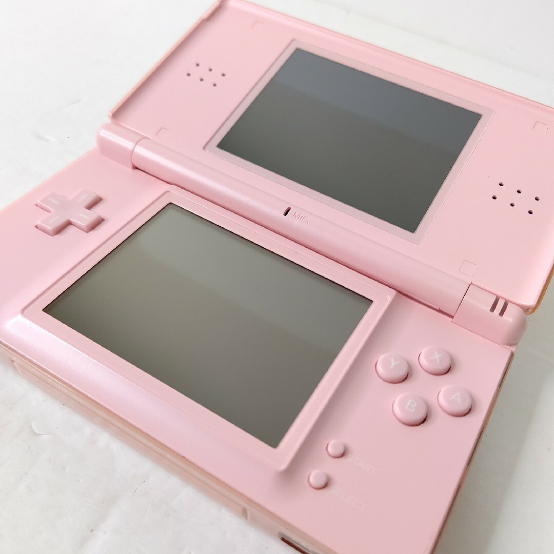 ニンテンドーDS(ニンテンドーDS)のNintendo　ニンテンドーDSlite　ノーブルピンク　美品　任天堂ゲーム機 エンタメ/ホビーのゲームソフト/ゲーム機本体(携帯用ゲーム機本体)の商品写真