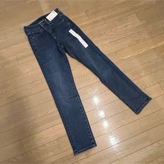 ユニクロ(UNIQLO)のユニクロ　ハイライズスキニージーンズ　ビューティーコンプレッション22（56㎝）(デニム/ジーンズ)