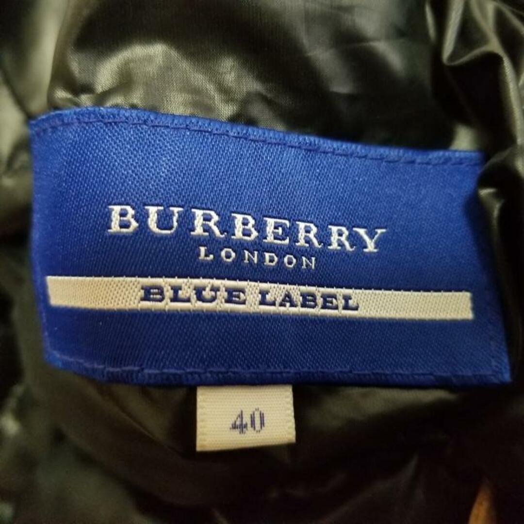 BURBERRY BLUE LABEL(バーバリーブルーレーベル)のBurberry Blue Label(バーバリーブルーレーベル) ダウンジャケット サイズ40 M レディース - 黒×カーキ 長袖/リバーシブル/冬 レディースのジャケット/アウター(ダウンジャケット)の商品写真