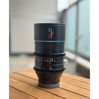 《良品》 SIRUI 75mm T2.9 Anamorphic（ソニーE用）(レンズ(単焦点))