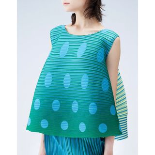 プリーツプリーズイッセイミヤケ(PLEATS PLEASE ISSEY MIYAKE)の【新品】PLEATS PLEASE VEGE MIX 1 トップス(カットソー(半袖/袖なし))