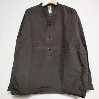 エムエイチエル(MHL.)のMHL. 596-1150510 COTTON RAMIE POPLIN プルオーバー 長袖シャツ 2020 ダークブラウン メンズ エムエイチエル【中古】4-0411M∞(シャツ)