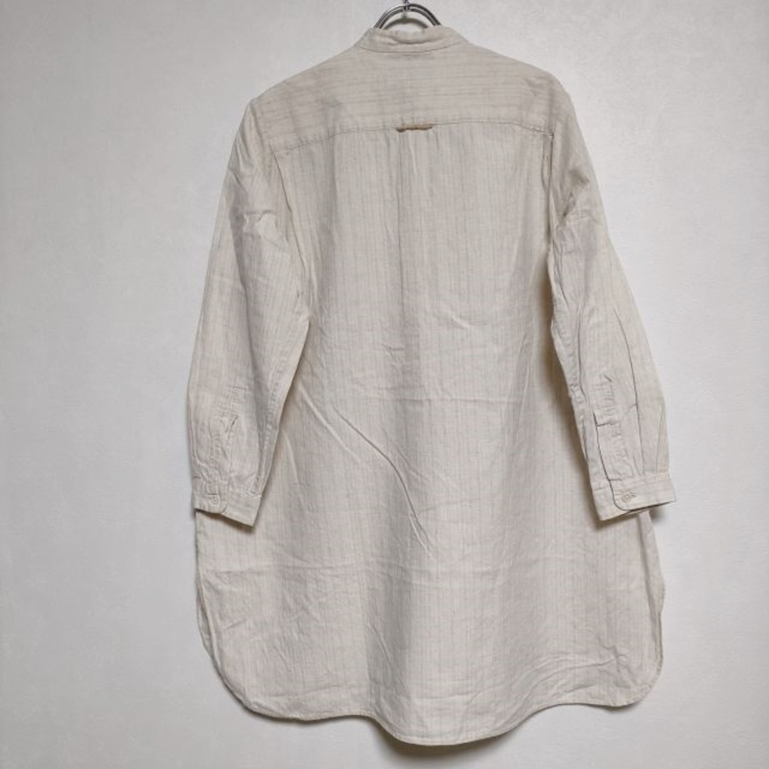 YAECA(ヤエカ)のYAECA WRITE 90161 BUTTON SHIRT STAND COLLAR P/O LONG ロング ブラウス シャツ ベージュ ナチュラルストライプ レディース ヤエカ【中古】4-0411M∞ レディースのトップス(シャツ/ブラウス(長袖/七分))の商品写真