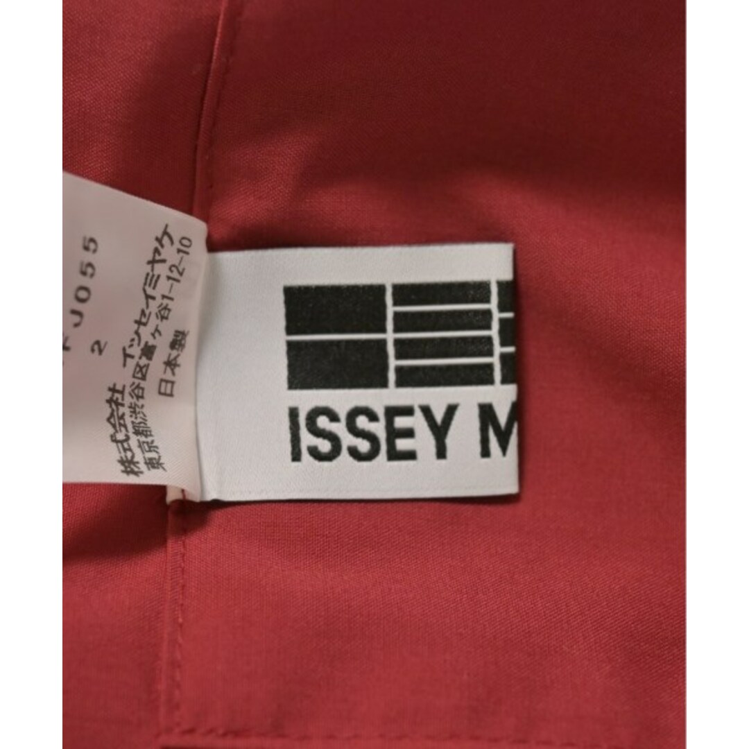 ISSEY MIYAKE(イッセイミヤケ)のISSEY MIYAKE イッセイミヤケ カジュアルシャツ 2(M位) 赤 【古着】【中古】 メンズのトップス(シャツ)の商品写真