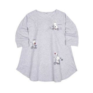 ネコ　七分袖Tシャツ　猫　ねこ　クスグル　かわいい　Aライン　春向け(Tシャツ/カットソー(半袖/袖なし))