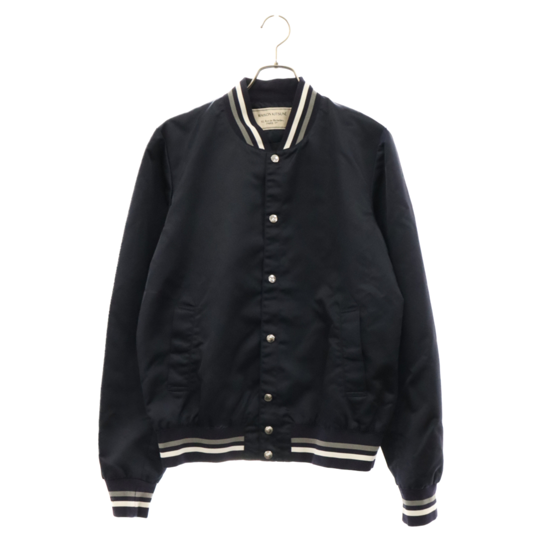 MAISON KITSUNE'(メゾンキツネ)のMAISON KITSUNE メゾンキツネ TEDDY SATIN バックロゴ パッチワーク スタジャン AM02200AT6000 ネイビー メンズのジャケット/アウター(スタジャン)の商品写真