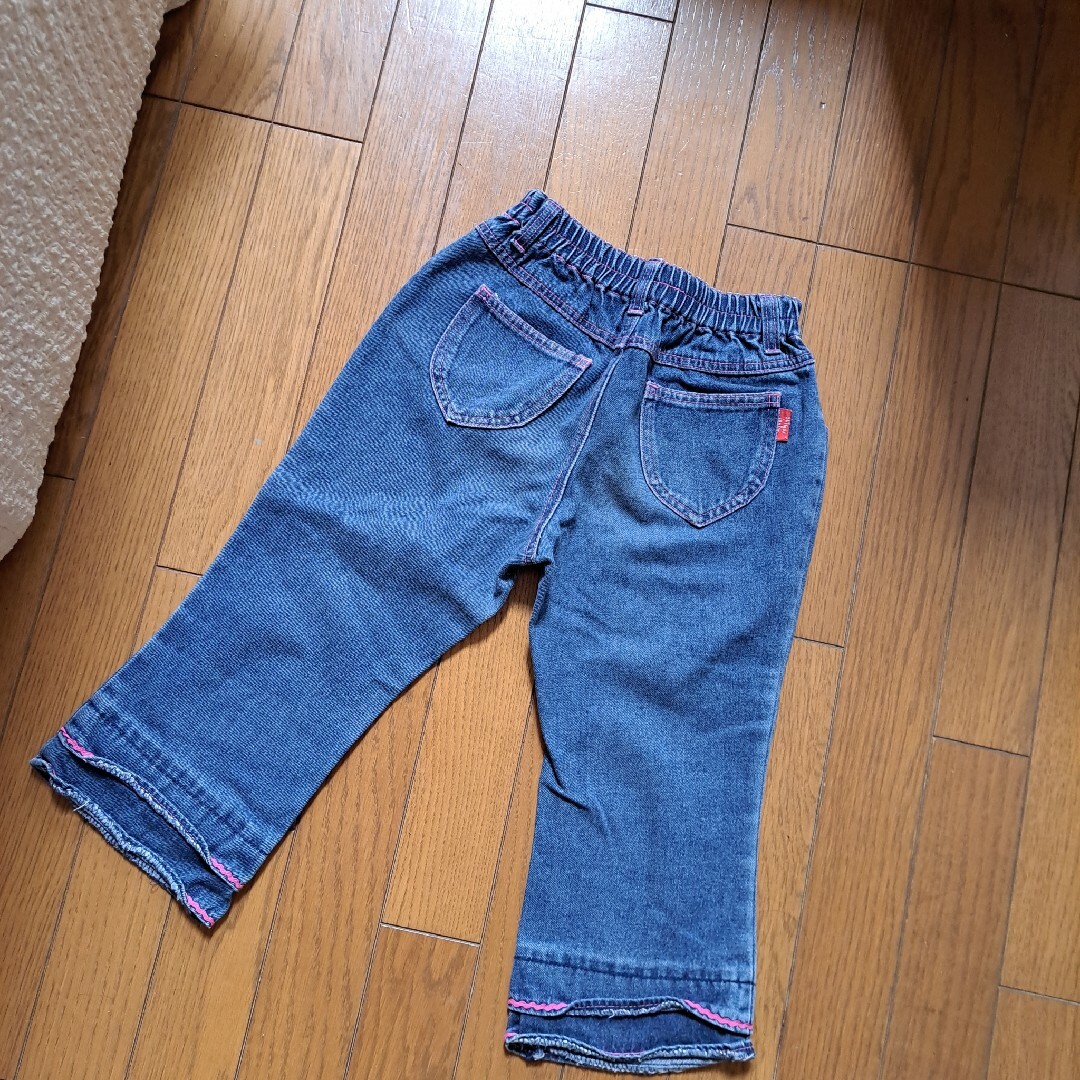 キッズ　ジーパン　140　女の子 キッズ/ベビー/マタニティのキッズ服女の子用(90cm~)(パンツ/スパッツ)の商品写真